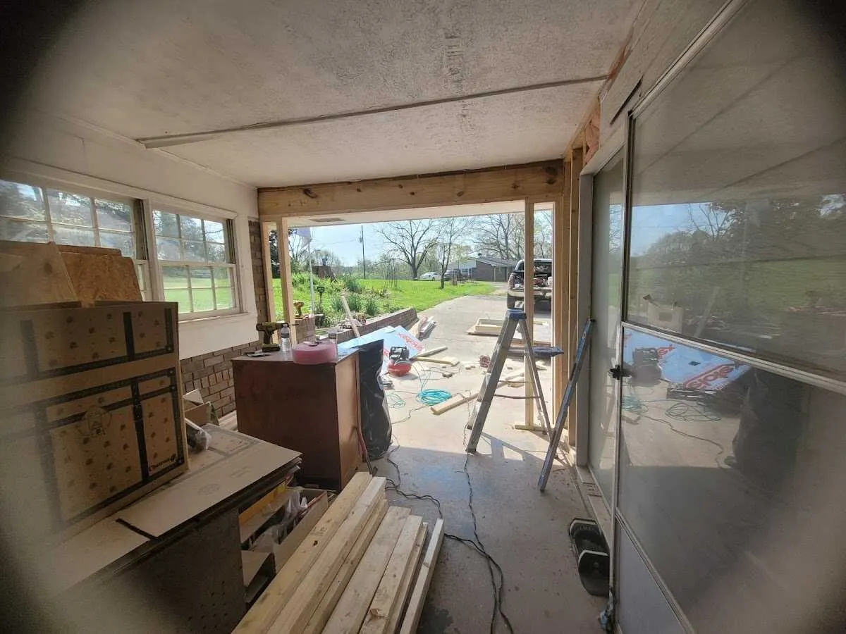 Air movers and dehumidifier for Water Mitigation Services in Spanaway